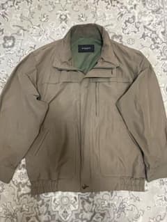 BURBERRYバーバリー カーキナイロン ジャンパー ブルゾン 短丈 アウターのサムネイル