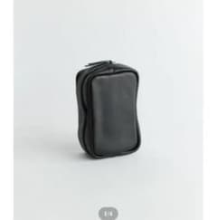 Maison Sbond メゾンエスボンド ブラック ジッパーポーチ K.03 - メルカリ