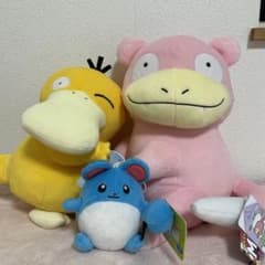 【匿名配送】ヤドン　コダック　マリル　ぬいぐるみのサムネイル