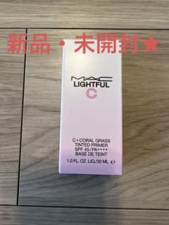 M・A・C ライトフル C+ ティンティッド プライマー SPF 45のサムネイル