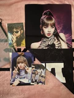 BLACKPINK Lisa スローガン　サイン