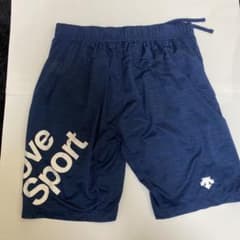 【値下げ】DESCENTE ハーフパンツのサムネイル