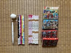 4B 2B 鉛筆 ボールペン　ティッシュ　セットのサムネイル