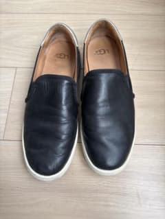 UGG ブラック レザー スリッポン スニーカー