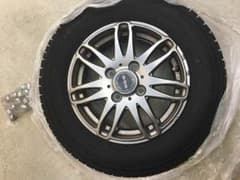 13インチ スタッドレス ヨコハマタイヤのサムネイル