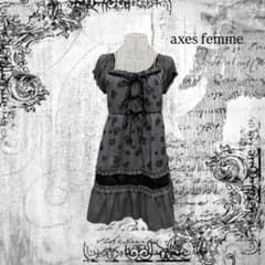 axes femme タグ付き 薔薇柄 ミニワンピース グレーのサムネイル