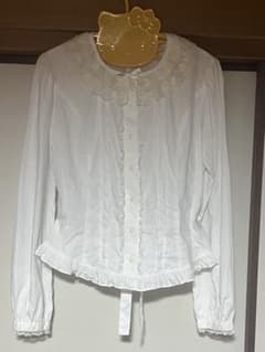 イノセントワールド　ブラウス　ホワイトのサムネイル