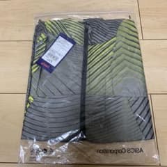 asicsランニングウェアとasicsジャージのサムネイル
