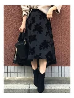 マーキュリーデュオ　フロッキーフレアスカートのサムネイル