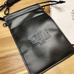 Maison Margiela ノベルティ ブラック ショルダーバッグ・ポーチ Maison Margiela ノベルティ ブラック ショルダーバッグ・ポーチ