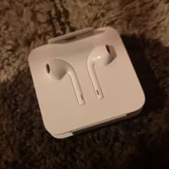 iPhone純正イヤホンのサムネイル