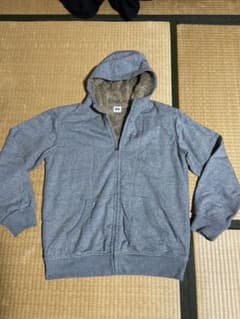 UNIQLOのパーカー XLのサムネイル