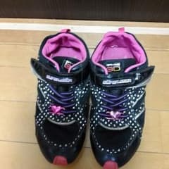 女児22センチスニーカーのサムネイル