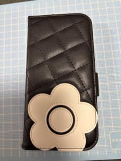 マリークヮント スマホカバーのサムネイル