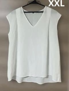 UNIQLO Vネック　トップス　大きなサイズのサムネイル