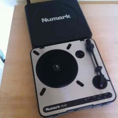 Numark pt-01 ポータブルレコードプレーヤーのサムネイル
