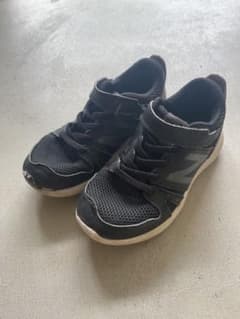 New Balance 570 スニーカー 17 ブラックのサムネイル