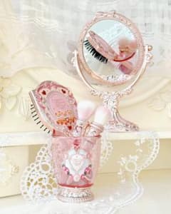 フラワーノーズ 9周年アクセサリーコレクション ブラシホルダー