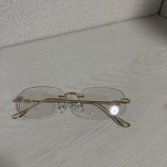 伊達メガネ ゴールド 調光レンズ ほぼ新品のサムネイル