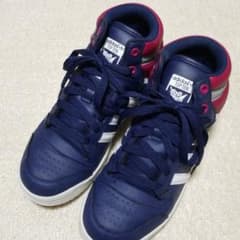 お値下げ‼️adidas スニーカー24cm TOP TENのサムネイル