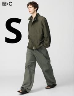 UNIQLO ワイドパラシュートパンツ オリーブ Sのサムネイル