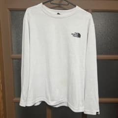 THE NORTH FACE ロングTシャツのサムネイル