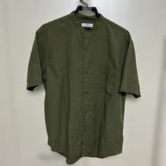 UNIQLO コットンリネンスタンドカラーシャツ 半袖 カーキ Mのサムネイル