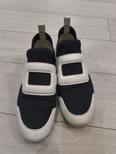 Roger Vivier スニーカー ブラック ホワイトのサムネイル