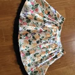 ❤️セシルマクビー❤️花柄スカートのサムネイル