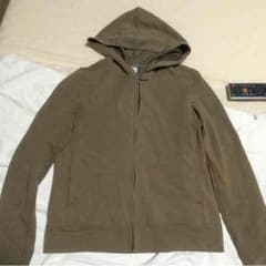 専用です★ユニクロパーカーのサムネイル