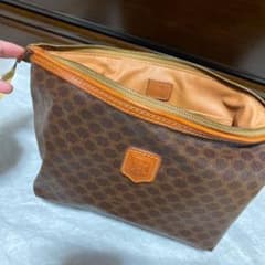 CELINE セリーヌ 訳ありのサムネイル