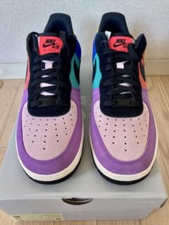 NIKE エアフォース1 07 LV8のサムネイル