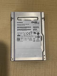 Kioxia CM5-R U.2 NVMe Gen3x4 SSD 3.84 TB - メルカリ