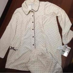 らん様専用☆新品☆マタニティー授乳口付きドット柄パジャマのサムネイル