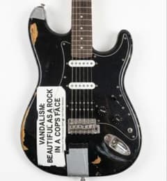 【値下げ可能】カートコバーン　vandalism ストラトキャスター　レプリカ 最終値下げ】カートコバーン vandalism ストラトキャスター レプリカ