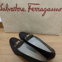 専用ままたこ様　Ferragamoローファー茶色　8(実際は23.5)のサムネイル