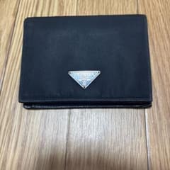 PRADA 二つ折り財布 ブラック ナイロンのサムネイル