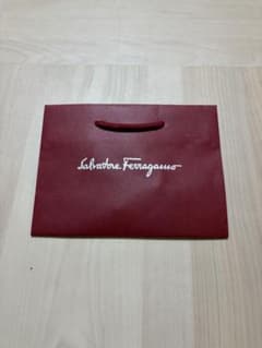 Salvatore Ferragamo ショップ袋 紙袋のサムネイル