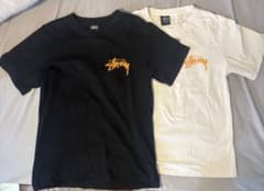 【STUSSY】フラワー バックプリント Tシャツ　２枚セットのサムネイル
