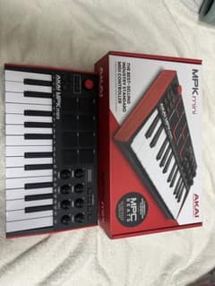 AKAI MIDIキーボード MPK mini MK3のサムネイル
