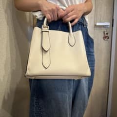 美品✨ ハンドバッグ 吊り付きのサムネイル