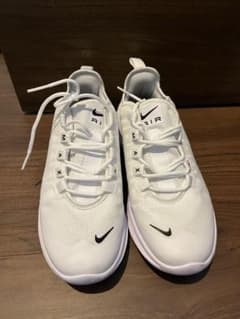 Nike Air ホワイト スニーカーのサムネイル