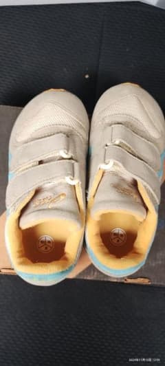 16.5子供靴ASICSのサムネイル