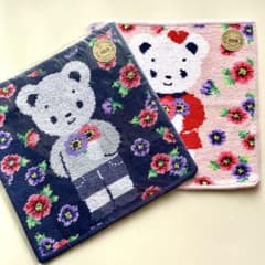 超希少・新品！フェイラー×ファミリア ×阪急　初コラボ　ポーチ＆ハンカチ2枚 超希少・新品！フェイラー×ファミリア ×阪急 初コラボ ハンカチ2枚