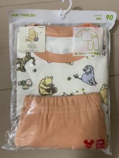 新品未使用！ユニクロ くまのプーさん　パジャマ　サイズ:90のサムネイル