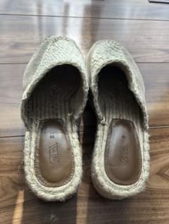 またまた値下げしました　ZARAサンダル　超美品ですのサムネイル
