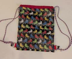 ハンドメイド　カラフルなナップザック（ローラースケート・馬）