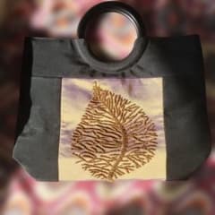 未使用品　ベトナム購入　ハンドメイド ビーズバッグ シダモチーフ 刺繍 アジアン