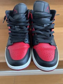 Nike Air Jordan 1 Mid "Bred"のサムネイル
