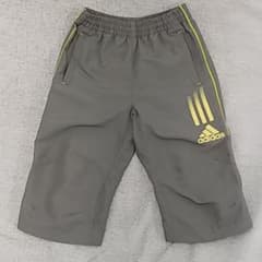 adidas アディダス ハーフパンツ　110cmのサムネイル